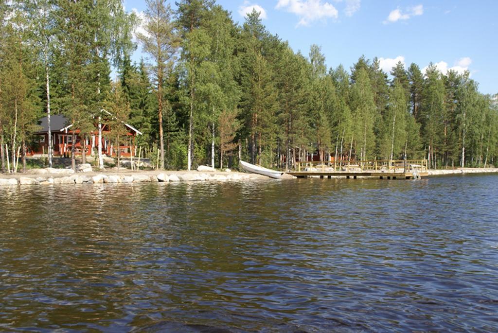Kartanohotelli Satulinna Huvilat Hirvensalmi Exteriér fotografie