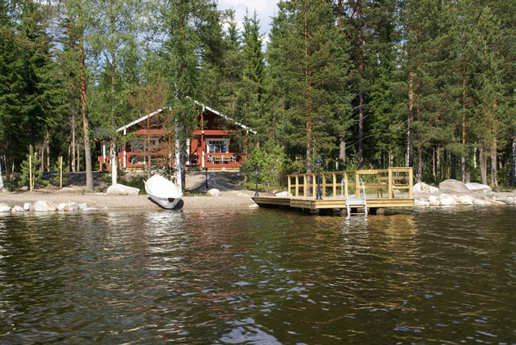 Kartanohotelli Satulinna Huvilat Hirvensalmi Exteriér fotografie