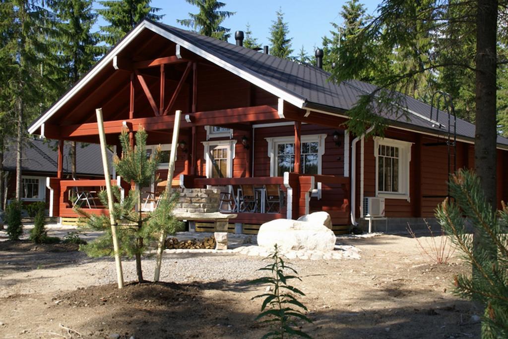 Kartanohotelli Satulinna Huvilat Hirvensalmi Exteriér fotografie